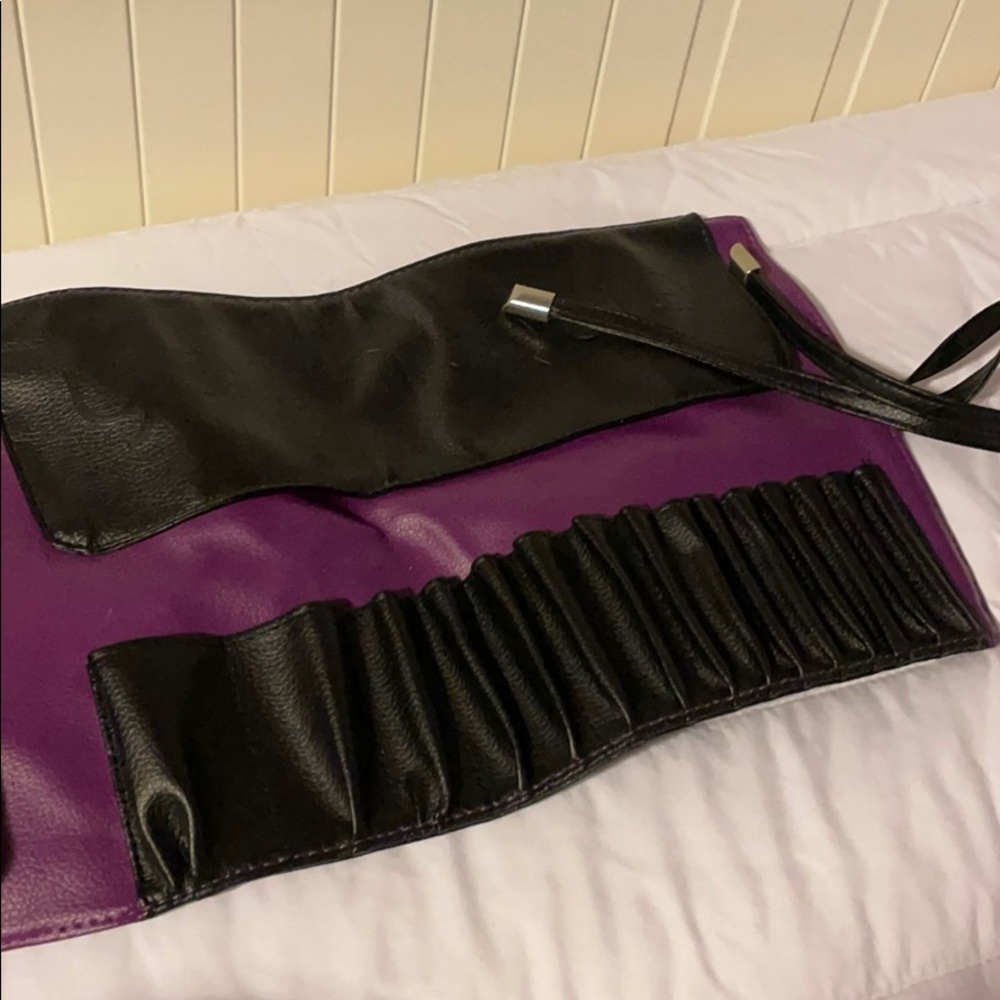 Younique Brush Roll Up Case